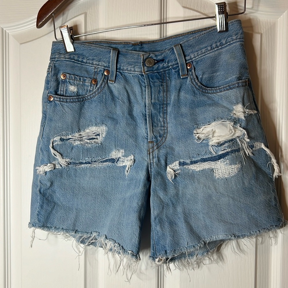 Levi’s 501 Women’s Shorts - W25 - Button Fly